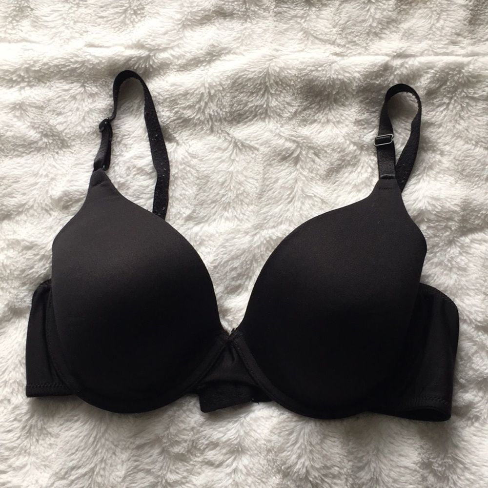 Sweet Nothings by Maidenform black lightly lined bra size 36D